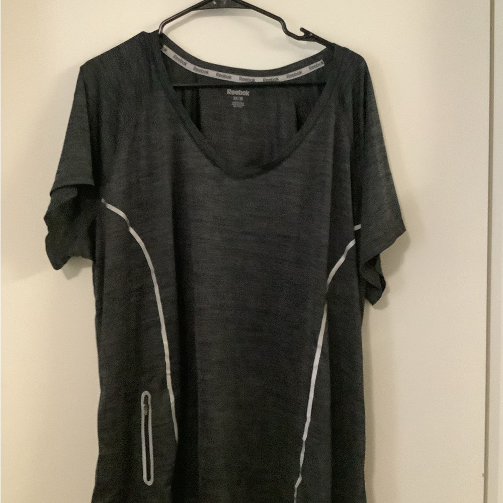 Reebok Women's Charcoal Gray Short Sleeve Tee